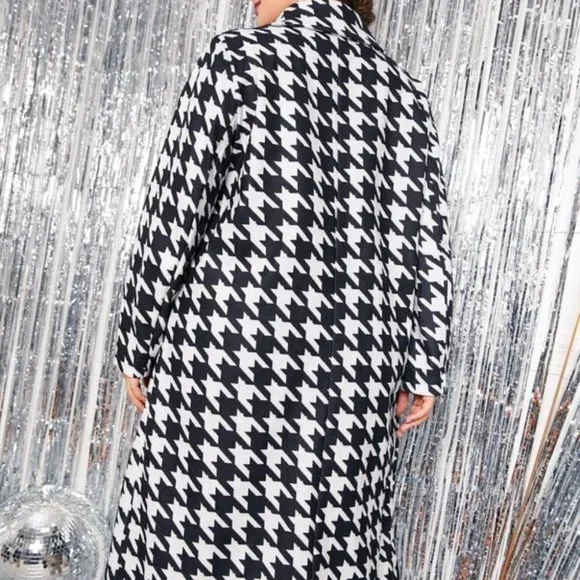 Plus Houndstooth Double Button Coat - Picture 6 of 9